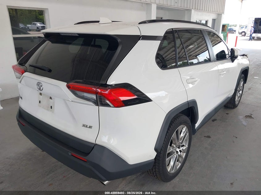 TOYOTA RAV4 - zdjęcie 4
