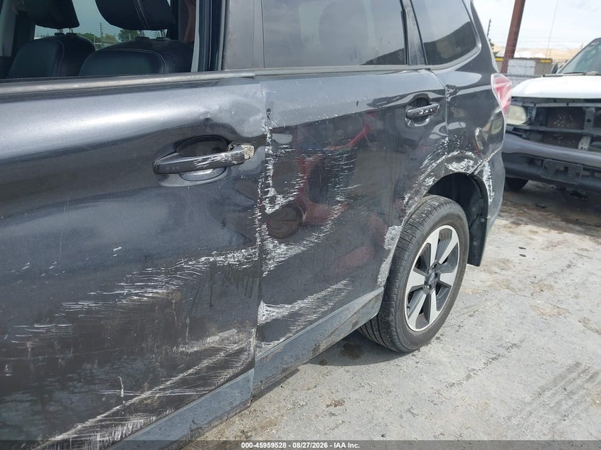 SUBARU FORESTER 2017 VIN JF2SJAEC1HG565506