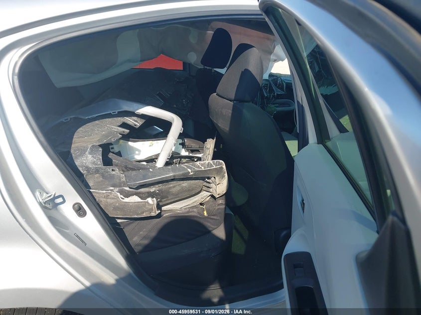 2013 TOYOTA PRIUS C auction photo 8