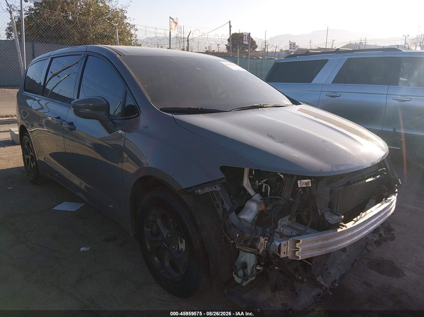 Vin: 2c4rc1l75nr227890, lot: 46458794, chrysler pacifica hybrid touring l 2022 img_1