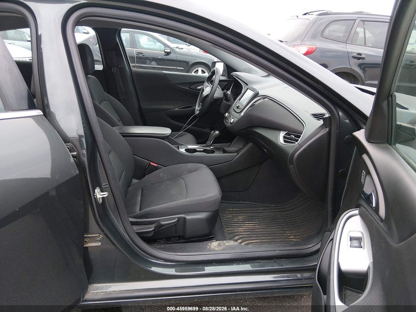 2017 CHEVROLET MALIBU auction photo 5