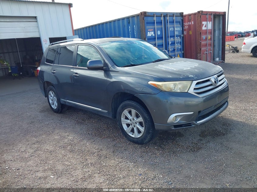 2011 TOYOTA HIGHLANDER auction photo 1