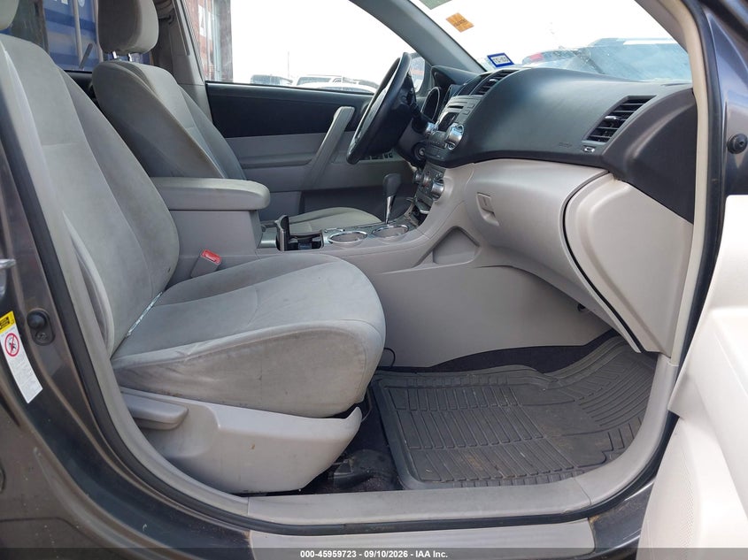 2011 TOYOTA HIGHLANDER auction photo 5