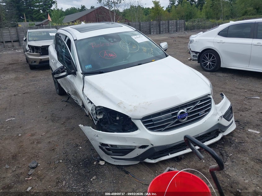 VOLVO XC60 2015 VIN YV4902RS1F2643362