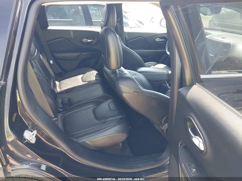 2015 JEEP CHEROKEE auction photo 8