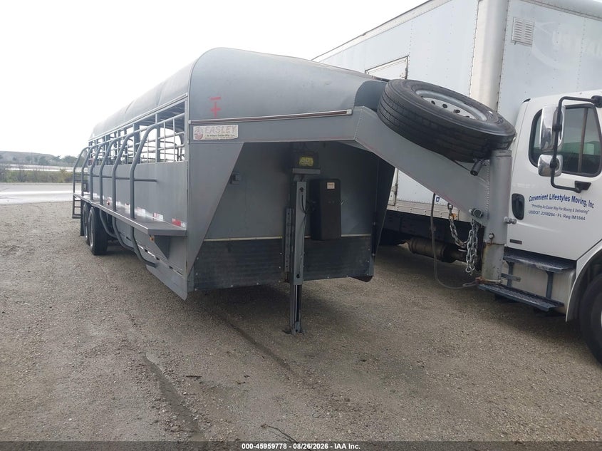 2019 WILSON TRAILER CO LIVESTOCK TRAILER auction photo 1