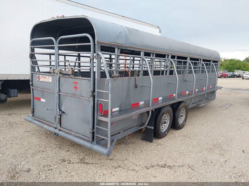 2019 WILSON TRAILER CO LIVESTOCK TRAILER auction photo 4