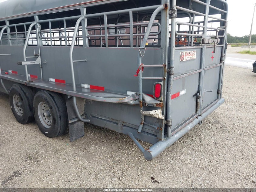 2019 WILSON TRAILER CO LIVESTOCK TRAILER auction photo 6