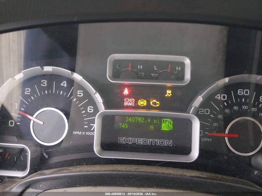 FORD EXPEDITION 2010 VIN 1FMJU1F52AEA99583