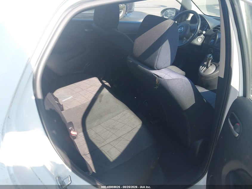 MAZDA MAZDA2 2014 VIN JM1DE1KY6E0174397