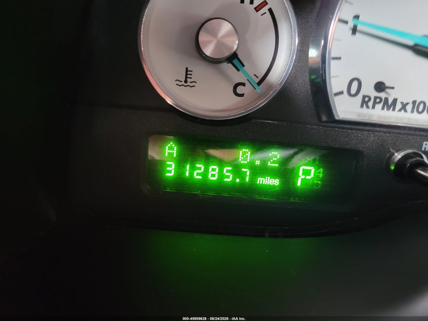 2003 FORD THUNDERBIRD auction photo 8
