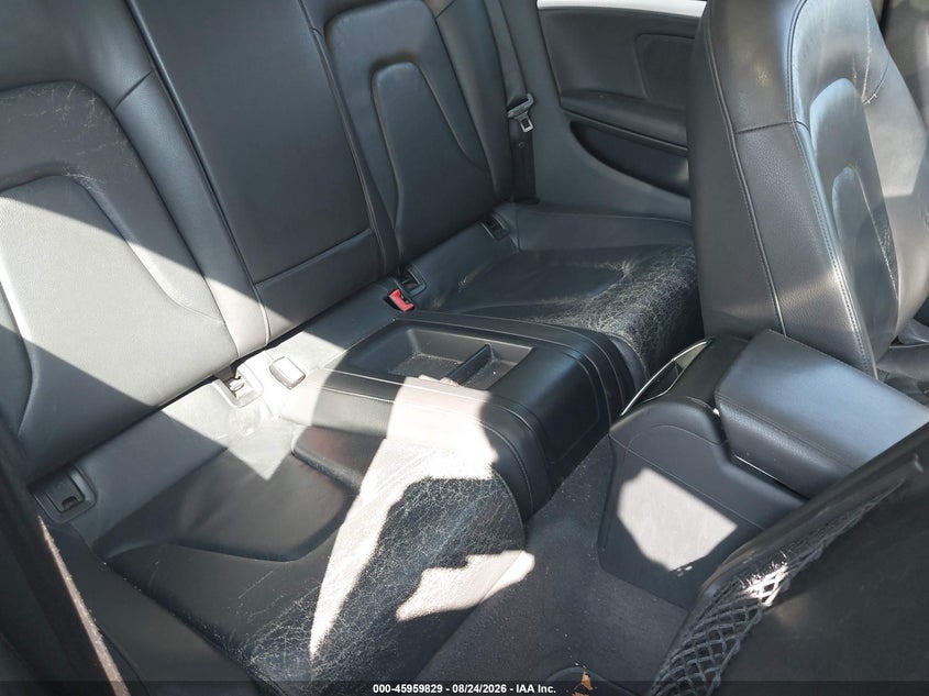 2011 AUDI A5 auction photo 8