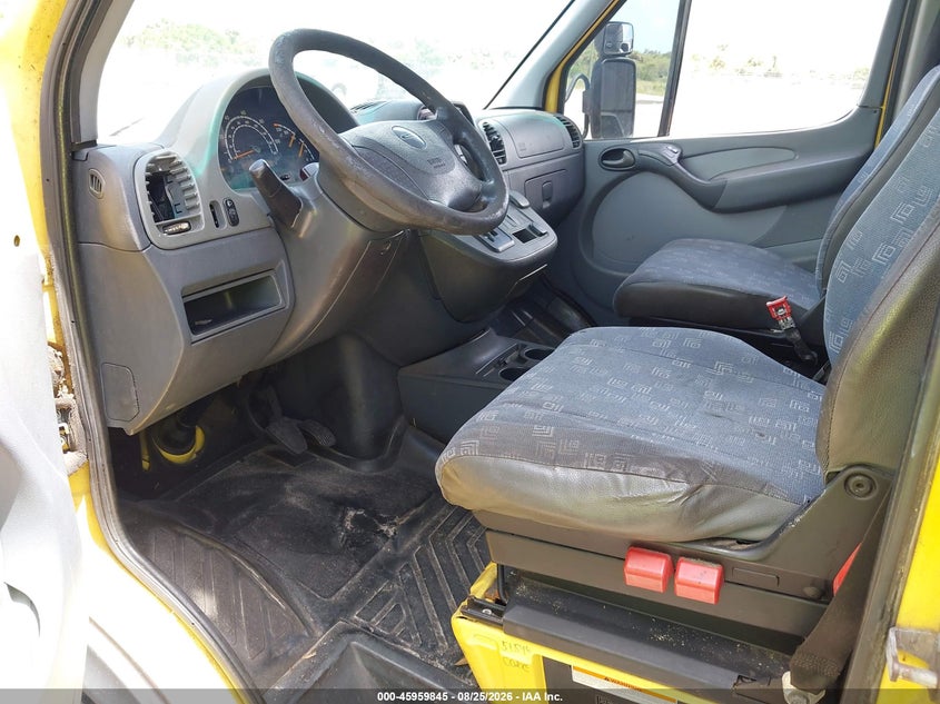 2004 DODGE SPRINTER VAN 3500 auction photo 5