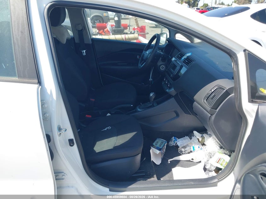2017 KIA RIO auction photo 5