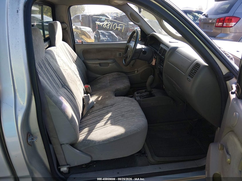 2002 TOYOTA TACOMA auction photo 5