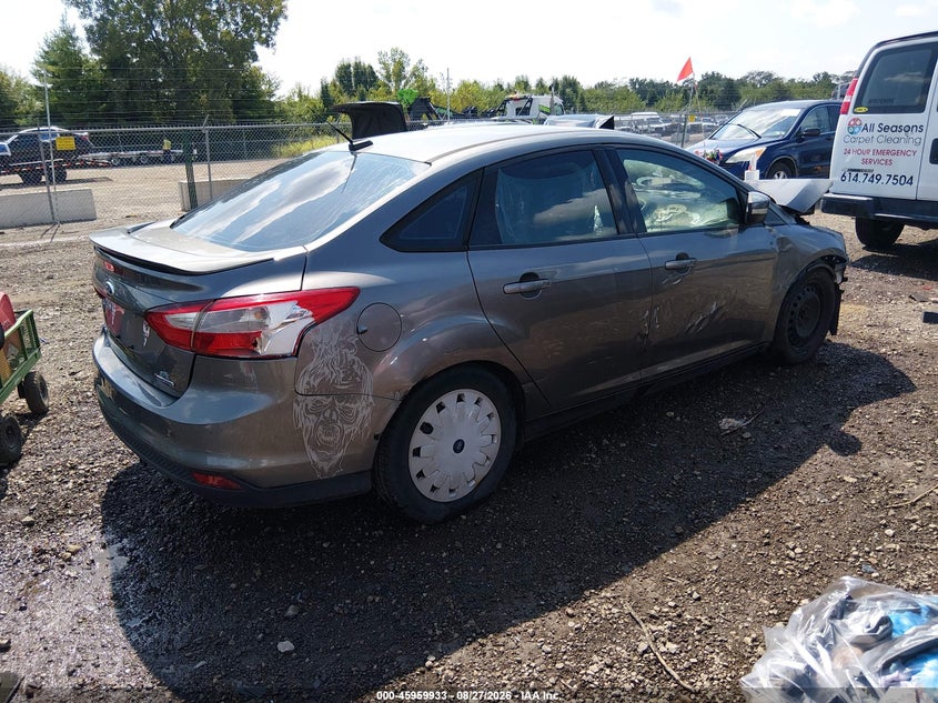 FORD FOCUS 2014 VIN 1FADP3F22EL351804