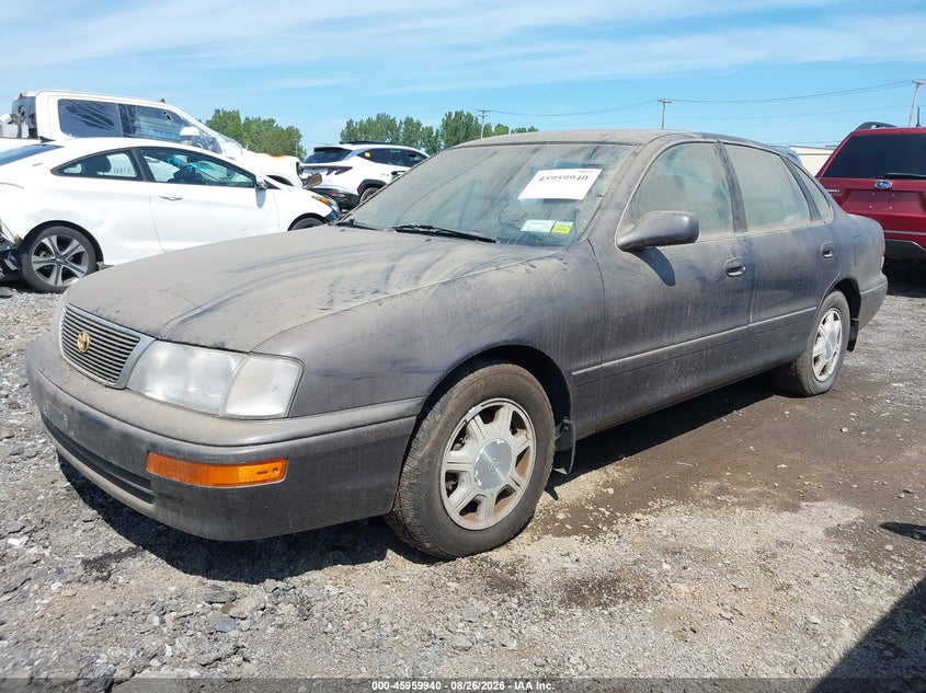 1996 Toyota Avalon, Normal Wear & Tear, IAAI, VIN 4T1BF12B3TU095500 — photo 2