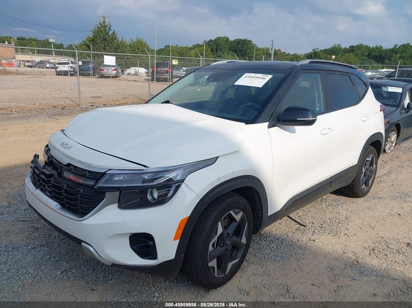 2026 Kia Seltos, Right Front, IAAI, VIN KNDEUCAA9T7931675 — photo 2
