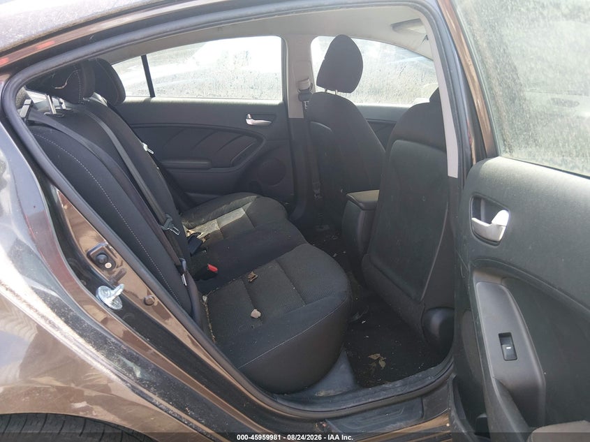 2017 KIA FORTE auction photo 8
