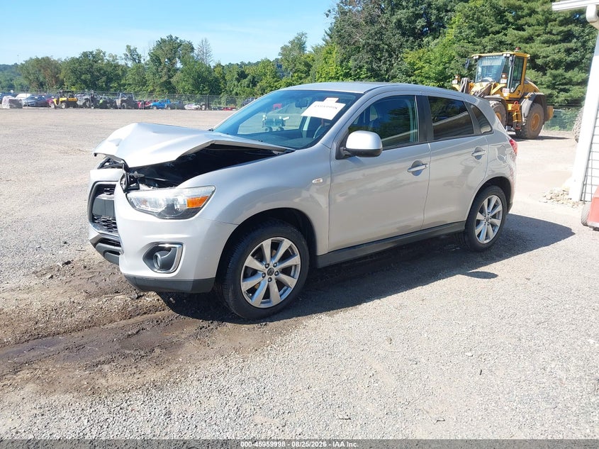 2015 Mitsubishi Outlander, Front End, IAAI, VIN 4A4AP3AW1FE061060 — photo 2