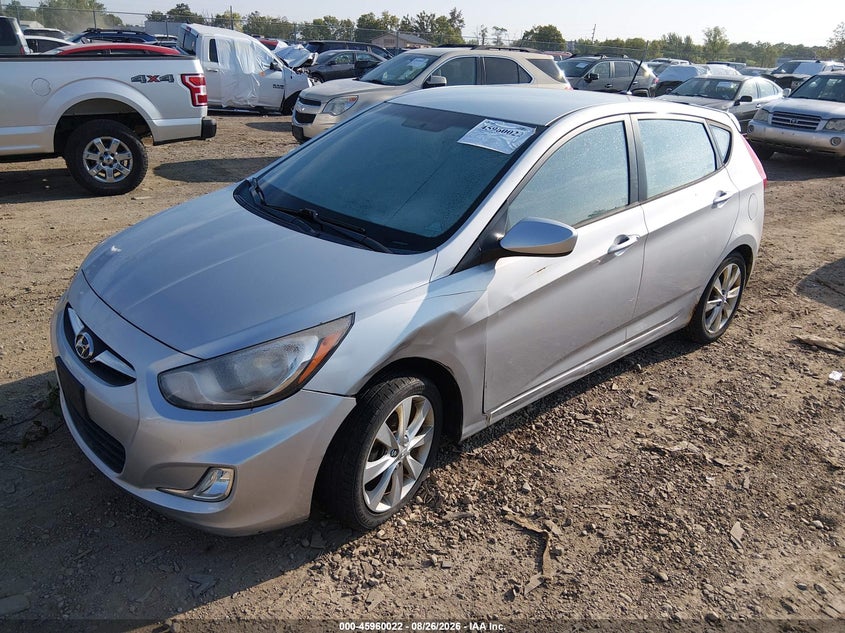2012 Hyundai Accent, Flood, IAAI, VIN KMHCU5AE2CU006285 — photo 2