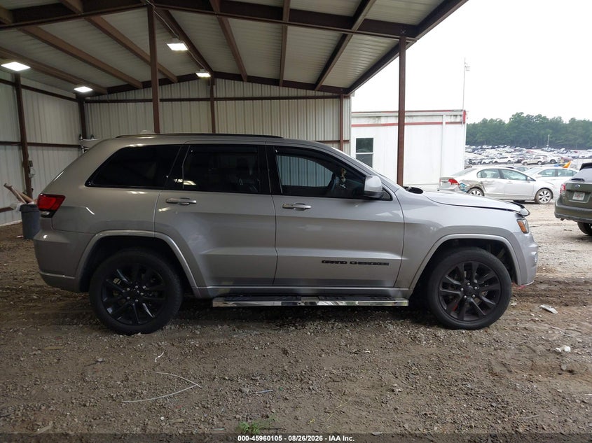 Фото 13 - JEEP GRAND CHEROKEE