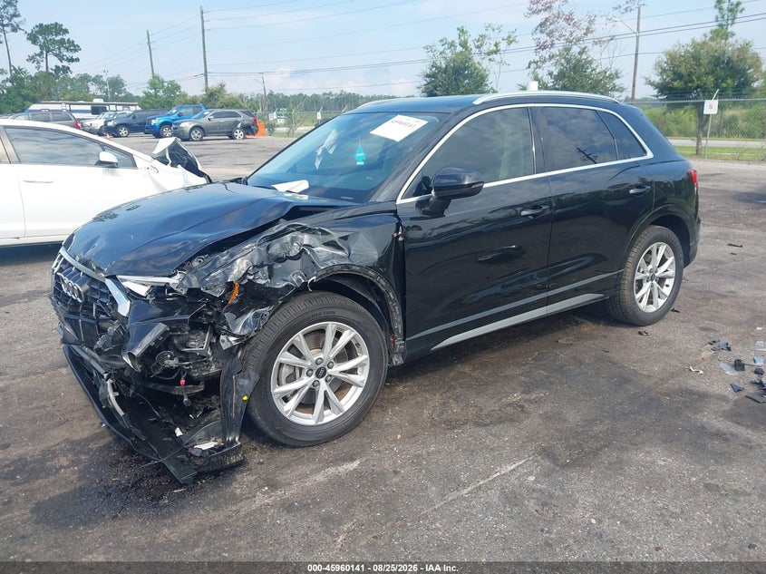 2022 Audi Q3, Удар спереди, IAAI, VIN WA1DECF33N1123650 — фото 2