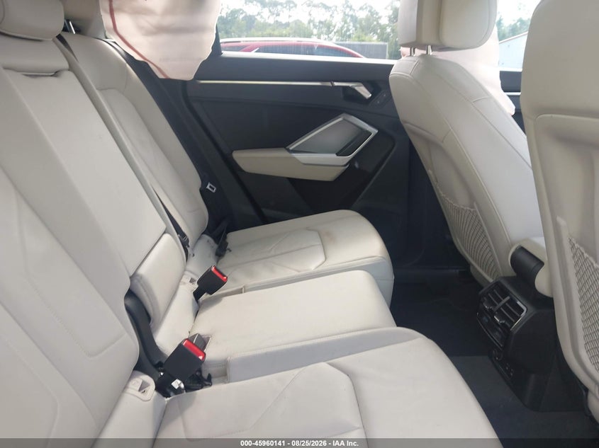 AUDI Q3 2022 VIN WA1DECF33N1123650