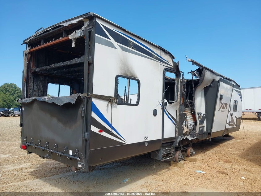 2022 FOREST RIVER XLR BOOST auction photo 4