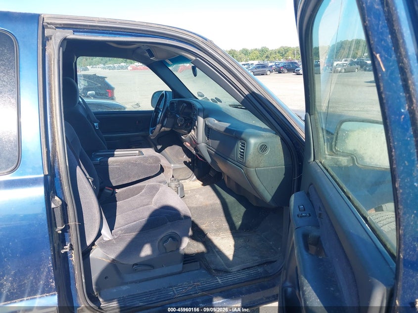 2001 GMC SIERRA PICKUP 4.8L V-8 REGULAR , 270HP