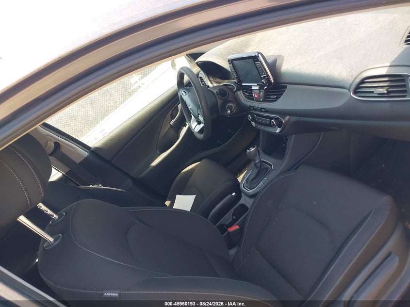 2018 HYUNDAI ELANTRA GT auction photo 5