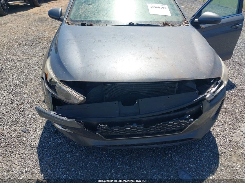 2018 HYUNDAI ELANTRA GT auction photo 6
