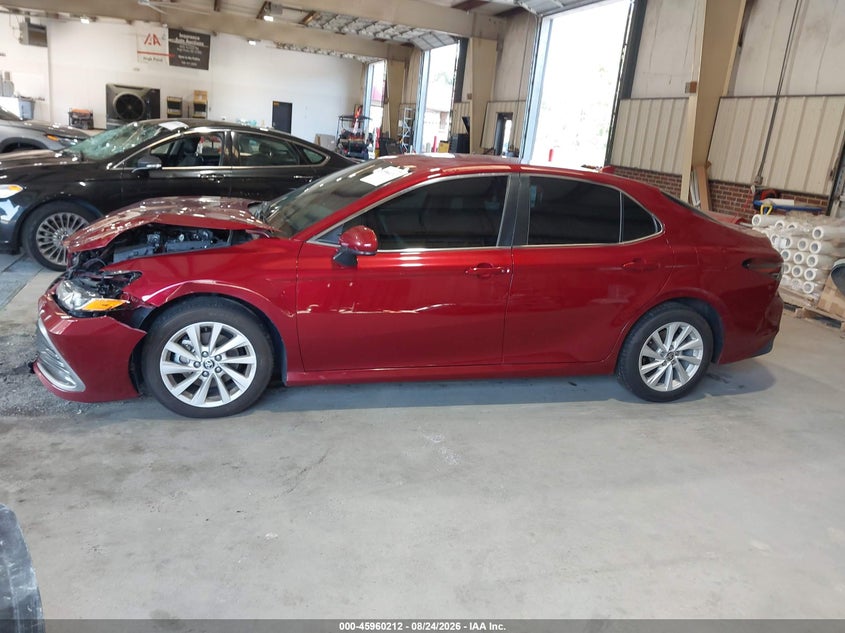 TOYOTA CAMRY - zdjęcie 14