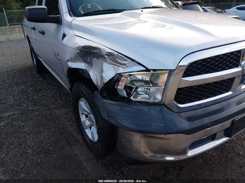 2017 RAM 1500 auction photo 6