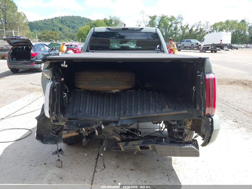 TOYOTA TUNDRA - zdjęcie 17