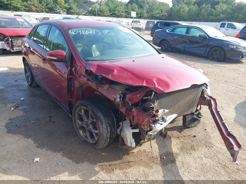 Vin: 1fadp3f2xdl380790, lot: 46459501, ford focus se 20131