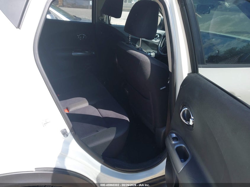 NISSAN JUKE 2014 VIN JN8AF5MR5ET452299