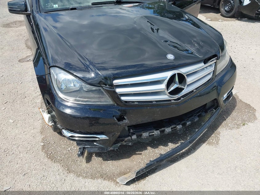 MERCEDES-BENZ C 300 2013 VIN WDDGF8AB8DR285727