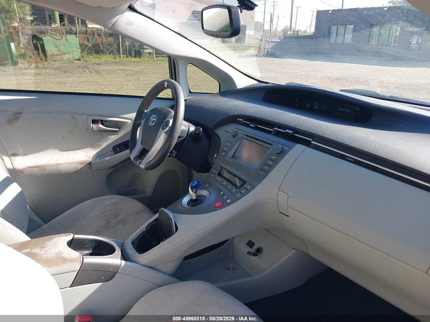 TOYOTA PRIUS - zdjęcie 5