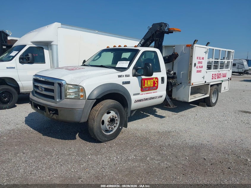2005 Ford F550, Механика, IAAI, VIN 1FDAF56P95EA08480 — фото 2