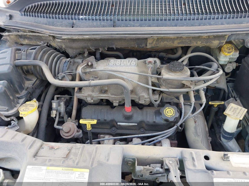 2001 CHRYSLER TOWN & COUNTRY auction photo 8