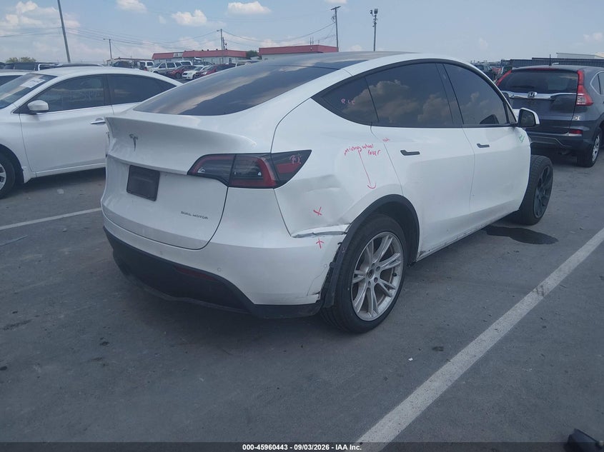 TESLA MODEL Y - zdjęcie 4