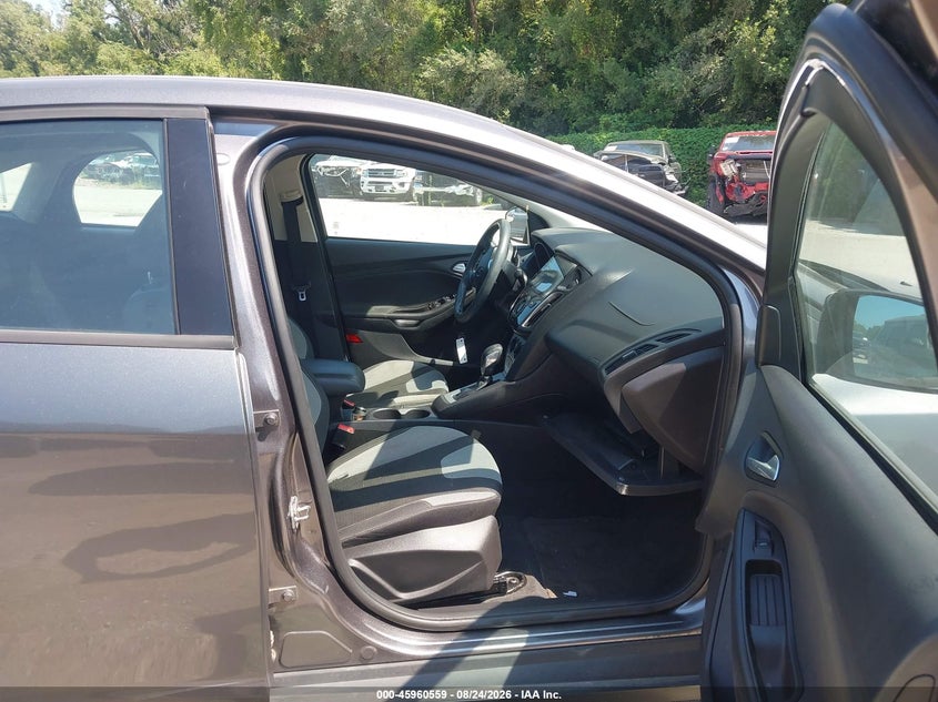 2014 FORD FOCUS auction photo 5