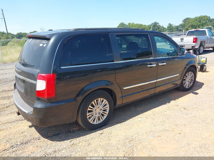 2012 CHRYSLER TOWN & COUNTRY auction photo 4