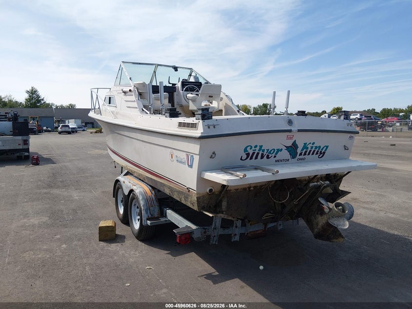 1991 WELLCRAFT 24' auction photo 3
