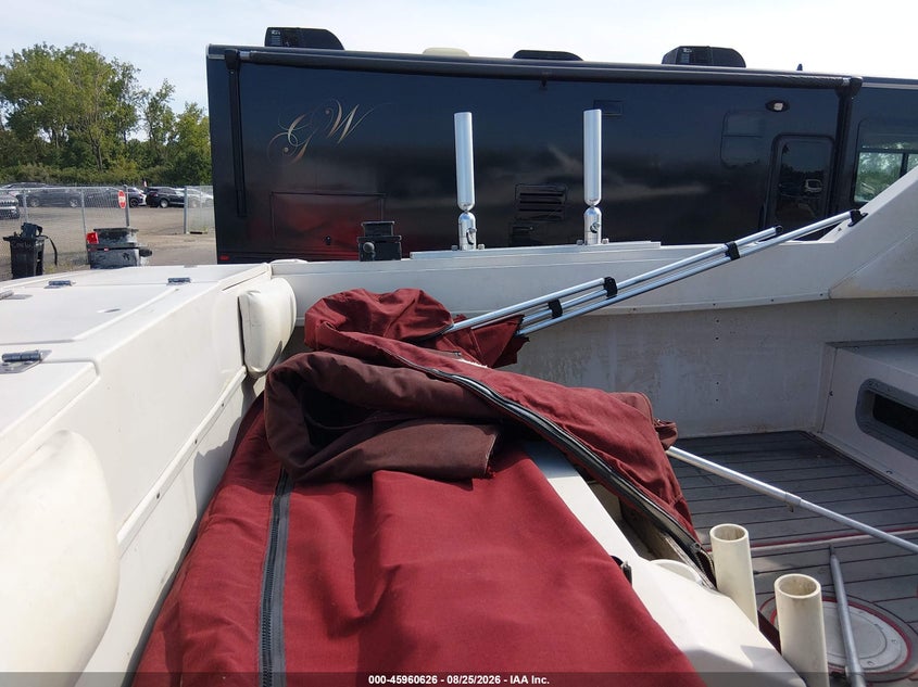 1991 WELLCRAFT 24' auction photo 8