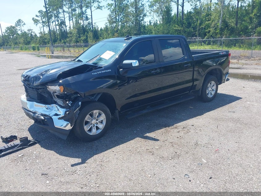 2022 Chevrolet Silverado, Left Front, IAAI, VIN 3GCUYDED2NG127137 — photo 2