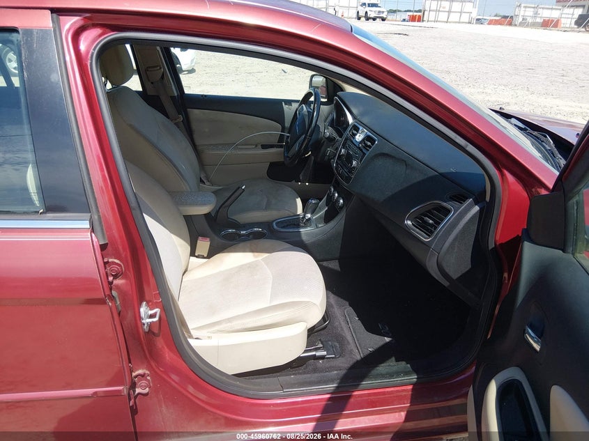 2012 CHRYSLER 200 auction photo 5