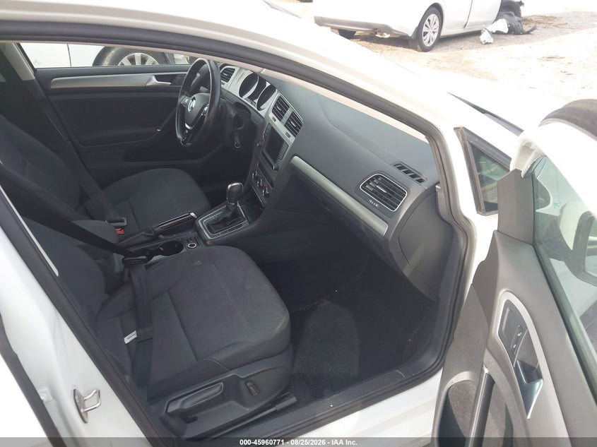 VOLKSWAGEN GOLF SPORTWAGEN 2017 VIN 3VWC17AU7HM540178