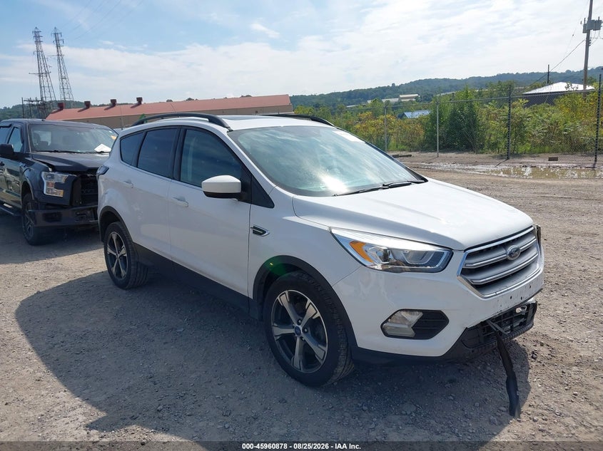 2017 FORD ESCAPE auction photo 1